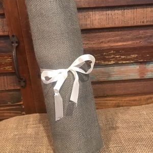 Jute table runner